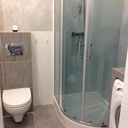 Apartment Elektoralna For 4 Warsaw